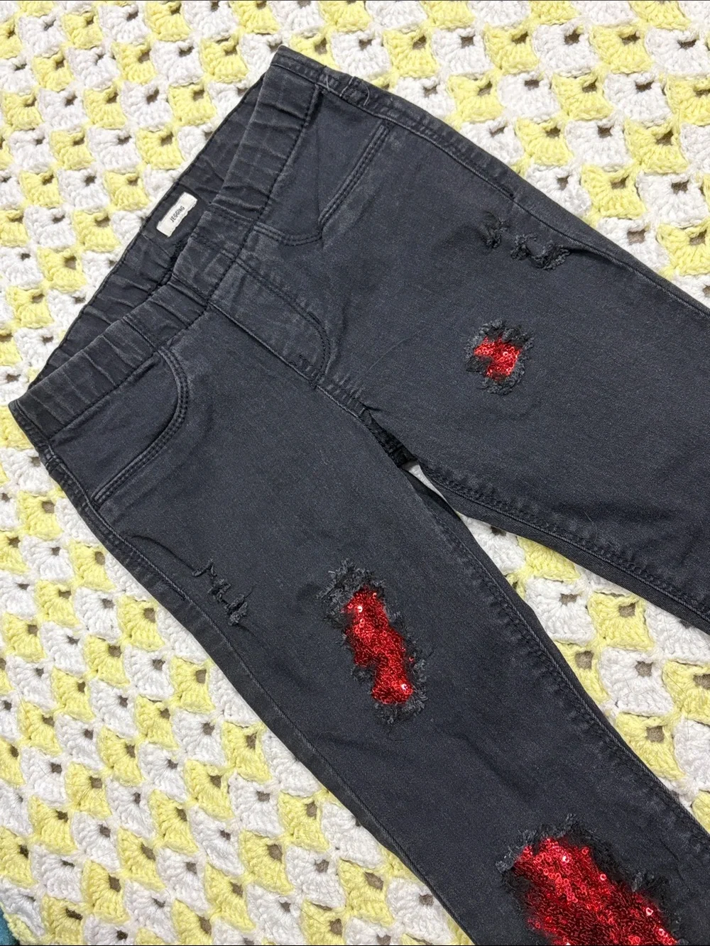 OshKosh B'gosh Black Distressed Jeggings with Red Sequins Patches Girls Size 7 !